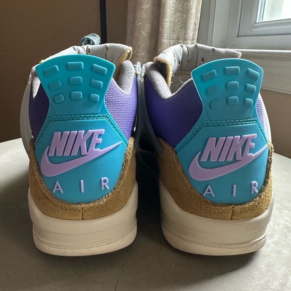 JORDAN DESERT MOSS 4s - Picture 6 of 9